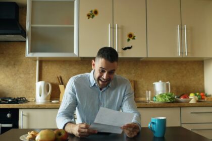 How to Keep Your Life Insurance Policy Active When You Stop Paying Premiums